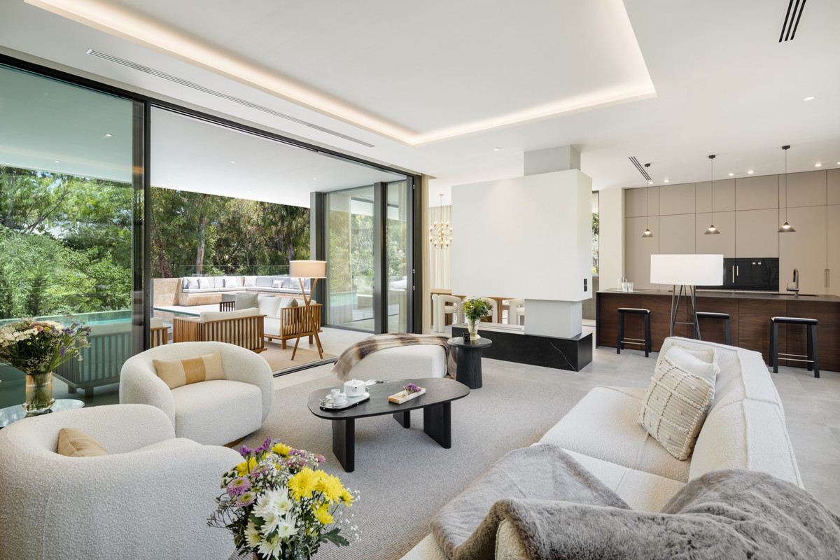 Se vende Villa - Chalet de 5 dormitorios en Costa Del Sol, Málaga, España