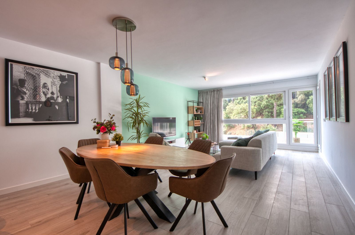 3 Bed Apartment for sale in Benahavís Costa Del Sol, Málaga, Spain