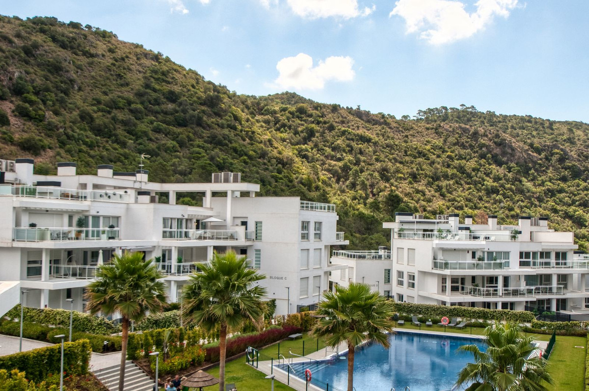 3 Bed Apartment for sale in Benahavís Costa Del Sol, Málaga, Spain