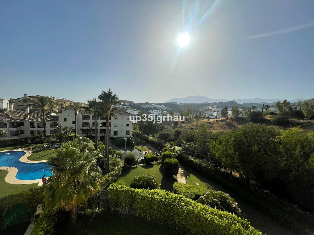 2 Bed Apartment for sale in Selwo Costa Del Sol, Málaga, Spain