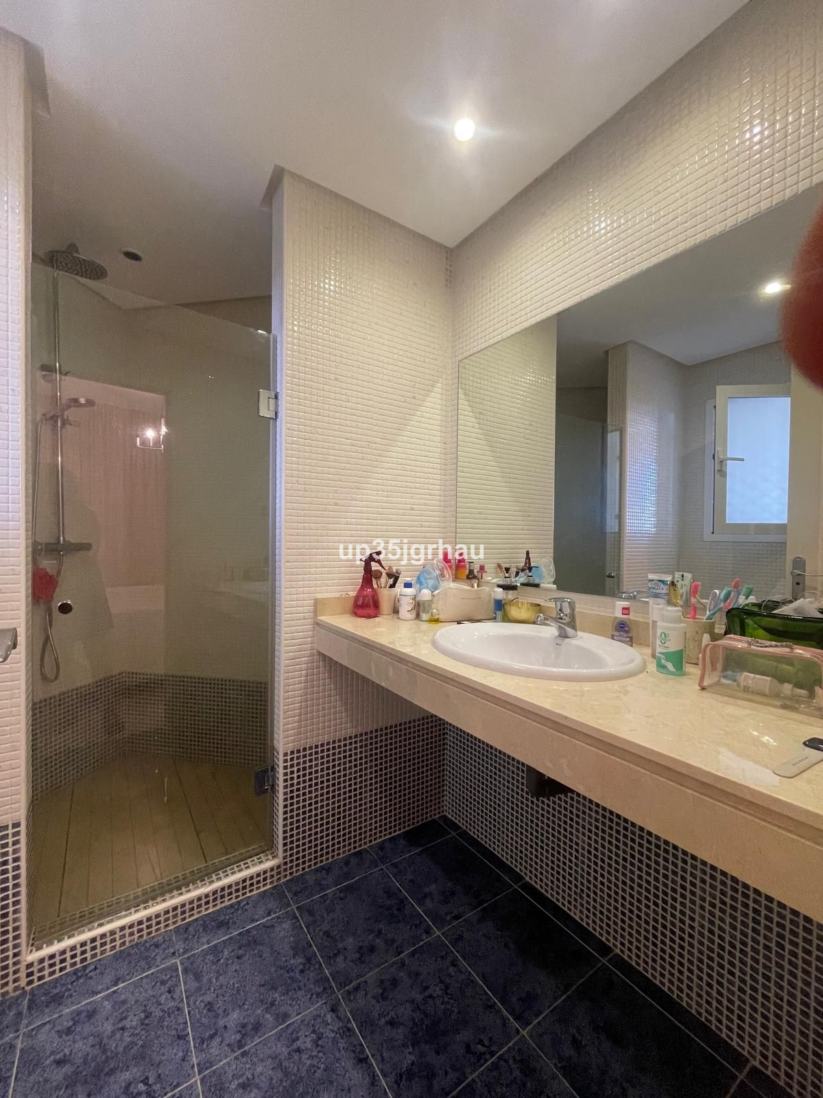 2 Bed Apartment for sale in Selwo Costa Del Sol, Málaga, Spain