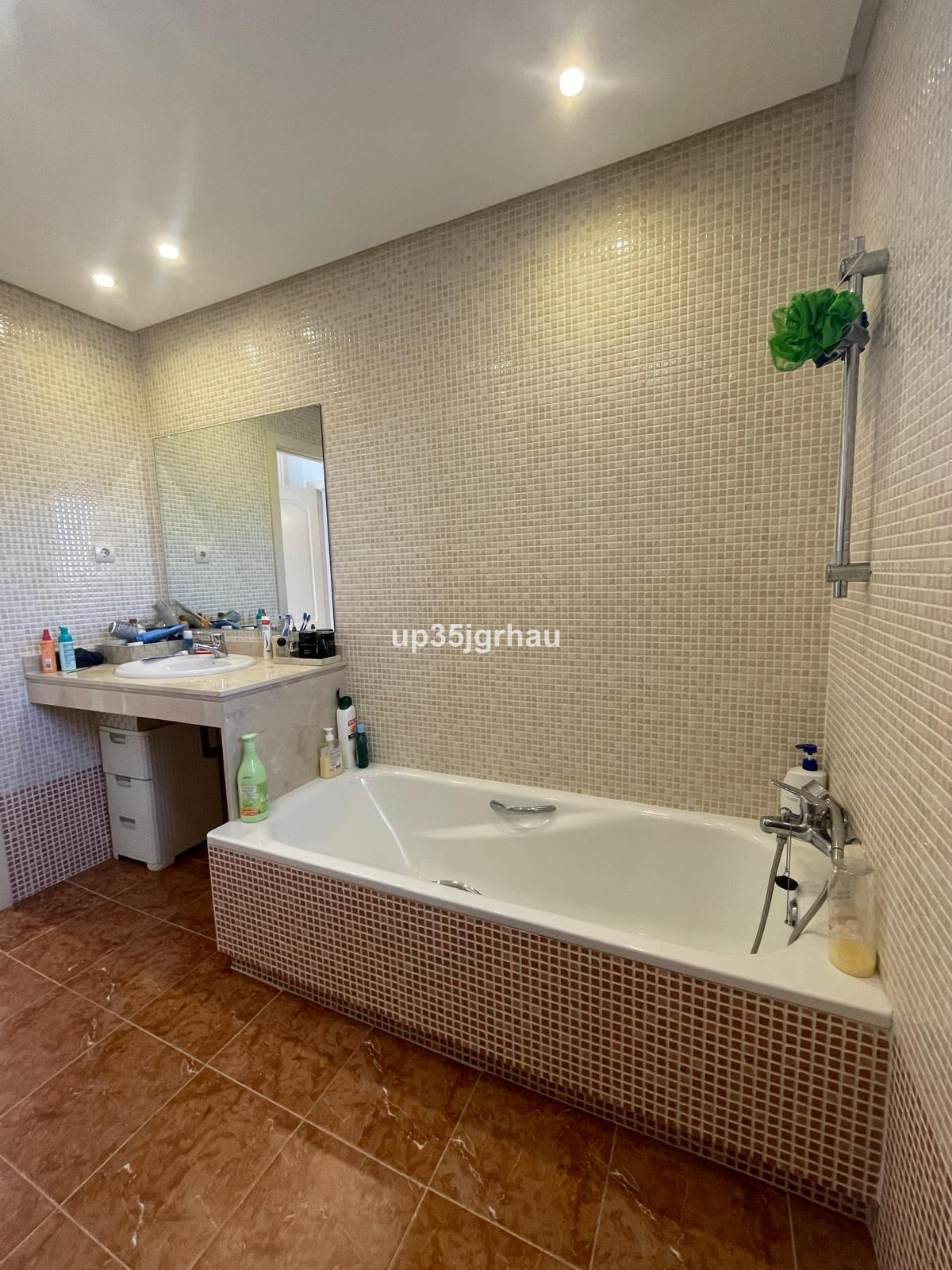 2 Bed Apartment for sale in Selwo Costa Del Sol, Málaga, Spain