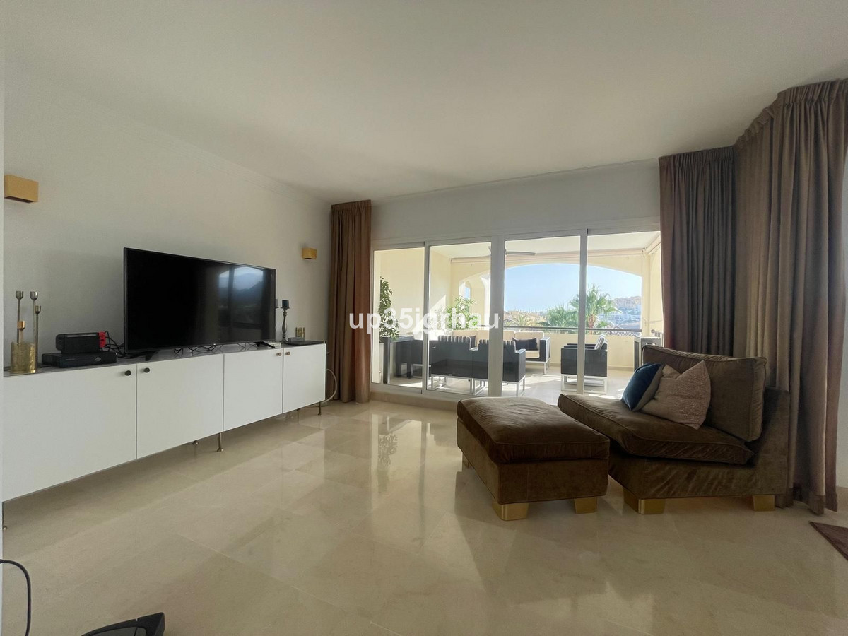 2 Bed Apartment for sale in Selwo Costa Del Sol, Málaga, Spain