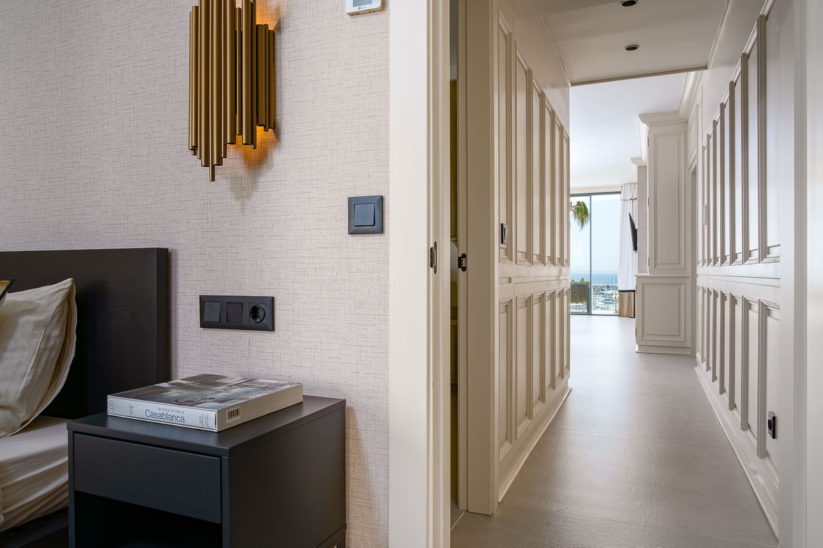 2 Bed Apartment for sale in Puerto Banús Costa Del Sol, Málaga, Spain