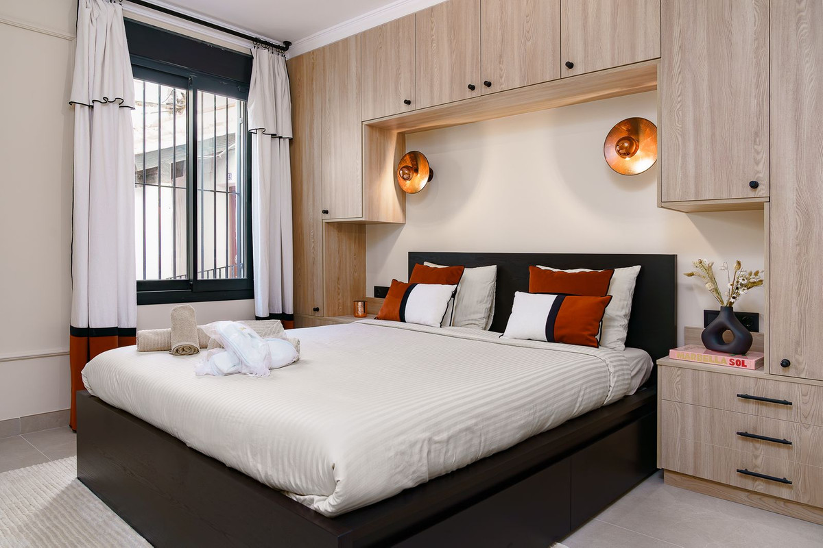 2 Bed Apartment for sale in Puerto Banús Costa Del Sol, Málaga, Spain