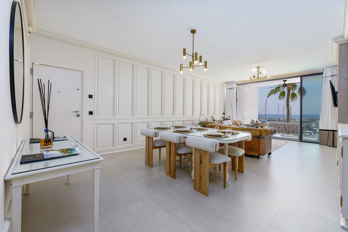 2 Bed Apartment for sale in Puerto Banús Costa Del Sol, Málaga, Spain