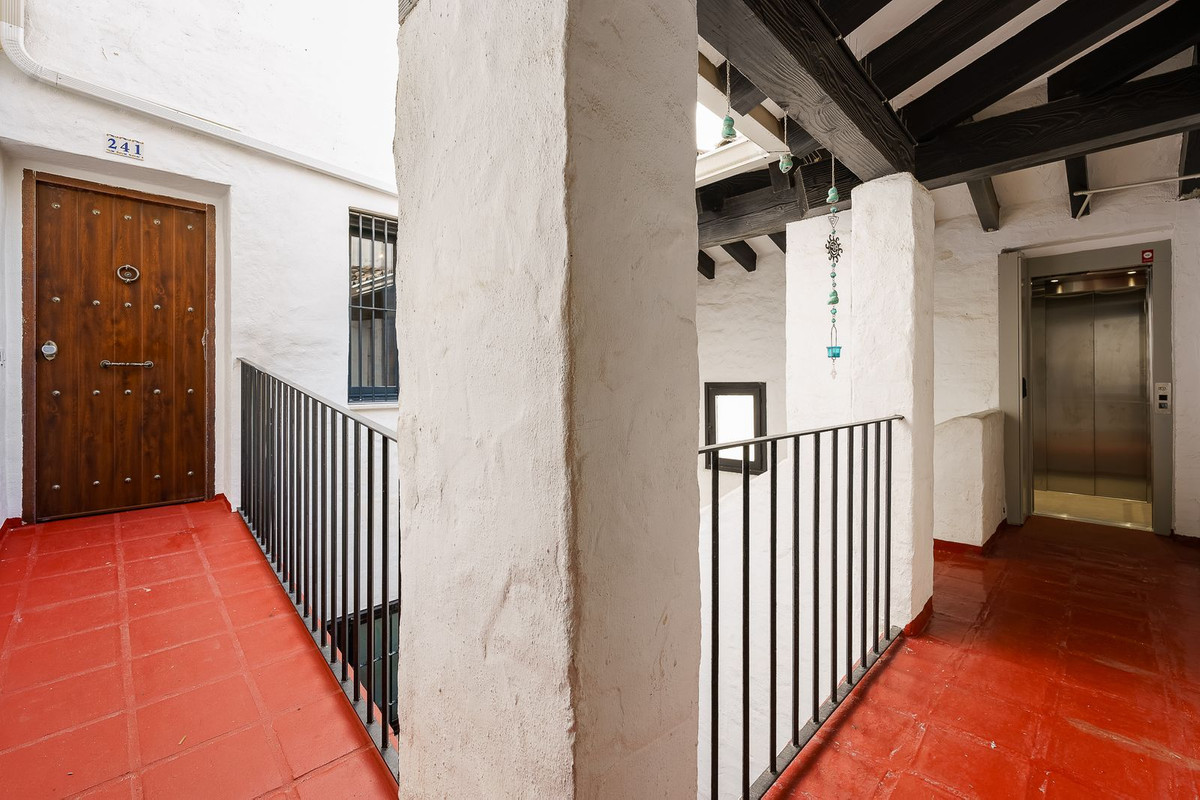 2 Bed Apartment for sale in Puerto Banús Costa Del Sol, Málaga, Spain
