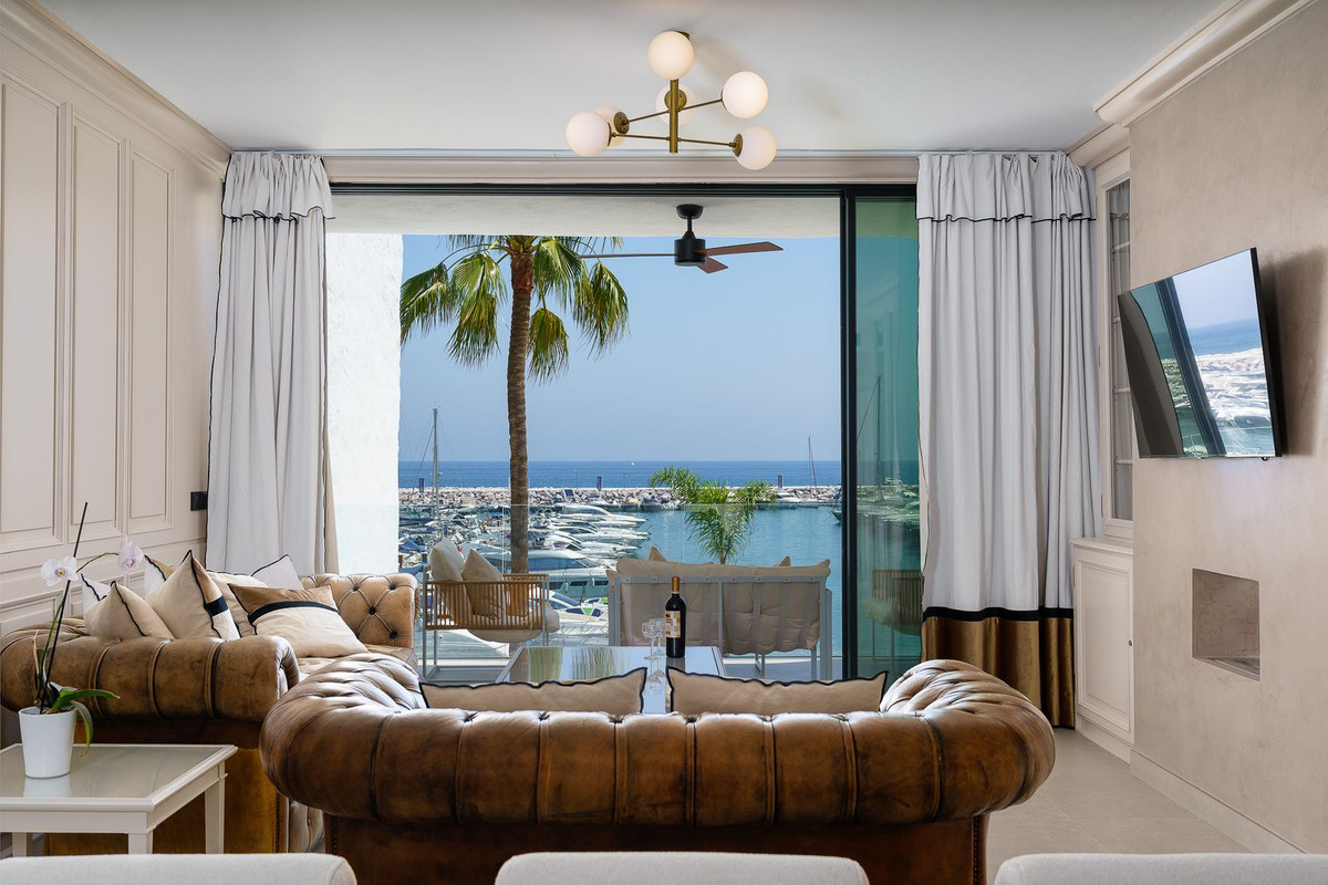 2 Bed Apartment for sale in Puerto Banús Costa Del Sol, Málaga, Spain