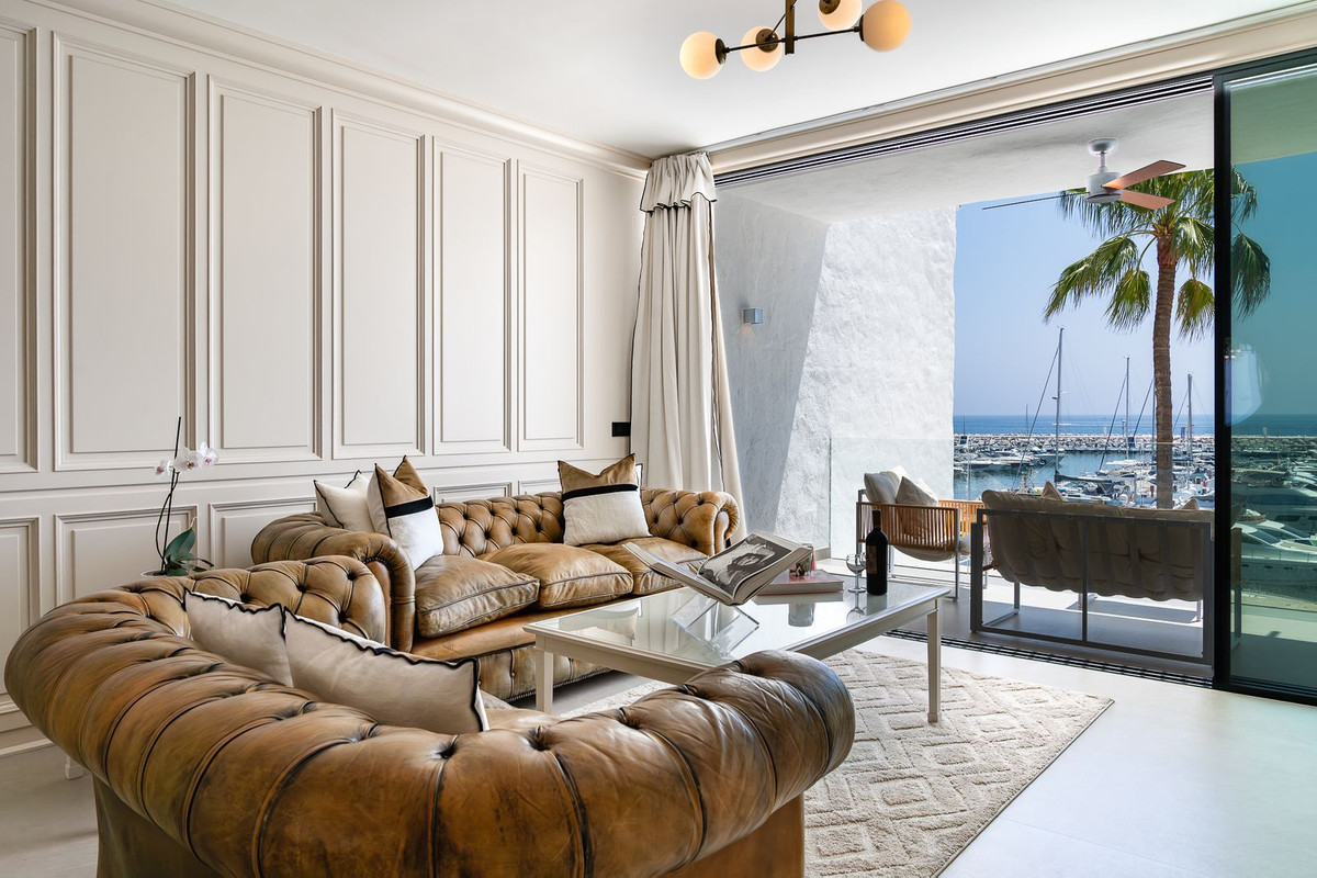 2 Bed Apartment for sale in Puerto Banús Costa Del Sol, Málaga, Spain