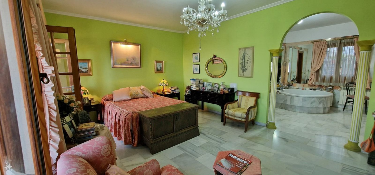 7 Bed Townhouse for sale in Málaga Este Costa Del Sol, Málaga, Spain