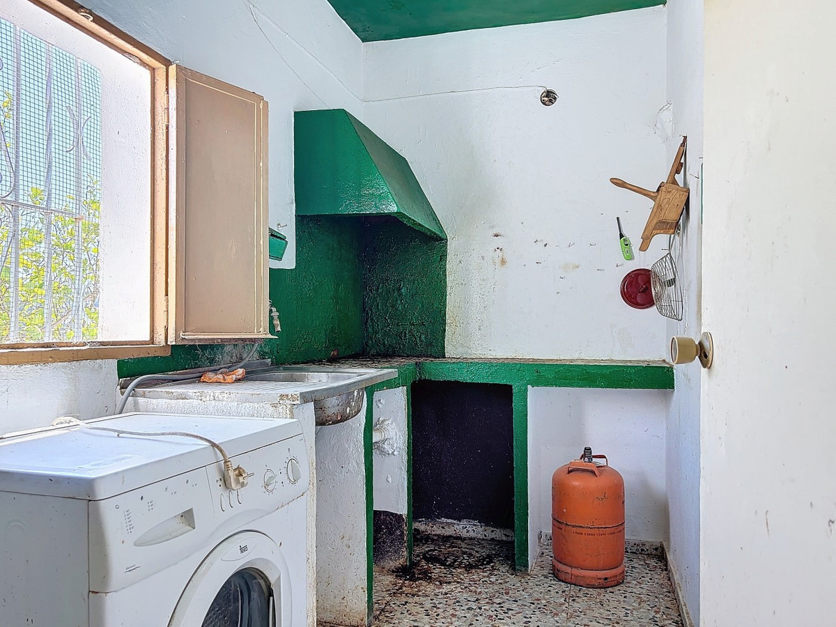 Se vende Finca - Cortijo de 4 dormitorios en Costa Del Sol East, Málaga, España