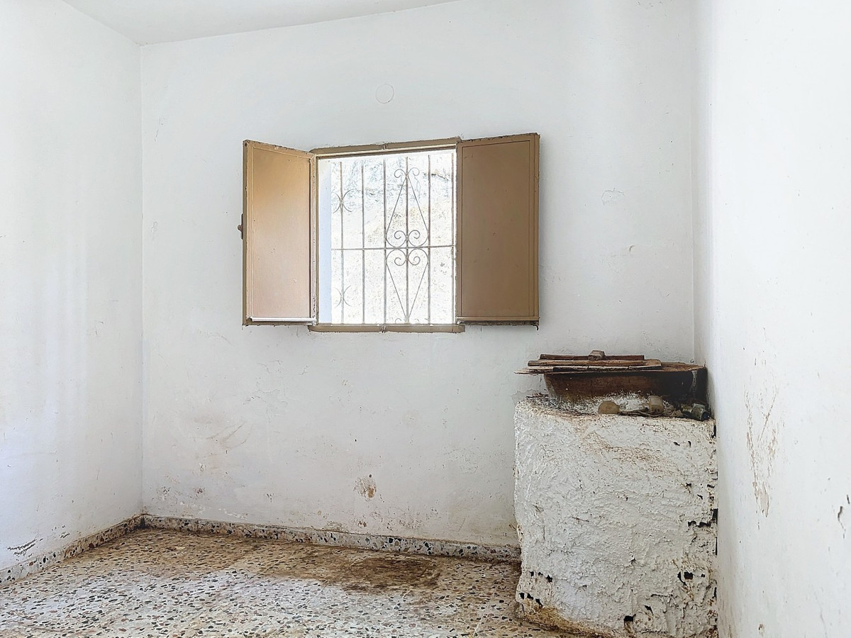 Se vende Finca - Cortijo de 4 dormitorios en Costa Del Sol East, Málaga, España