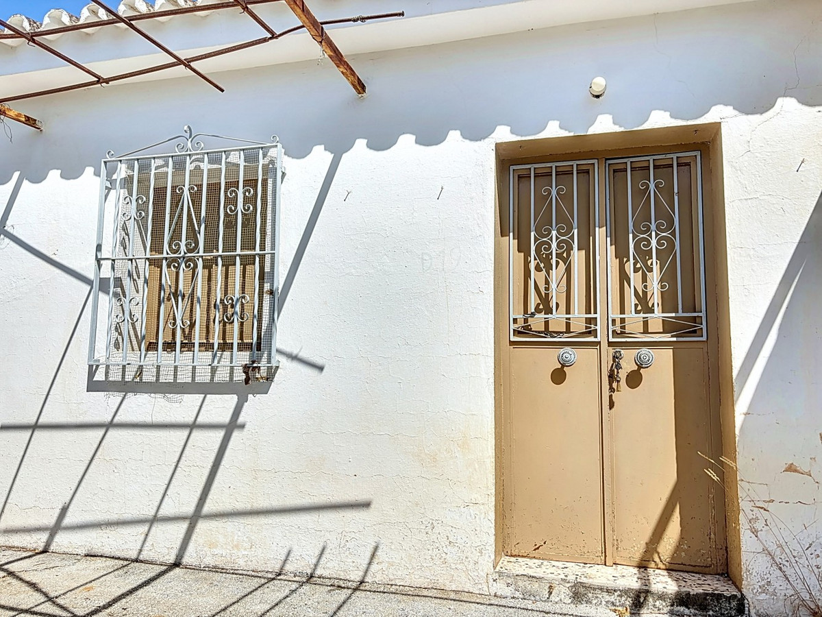 Se vende Finca - Cortijo de 4 dormitorios en Costa Del Sol East, Málaga, España