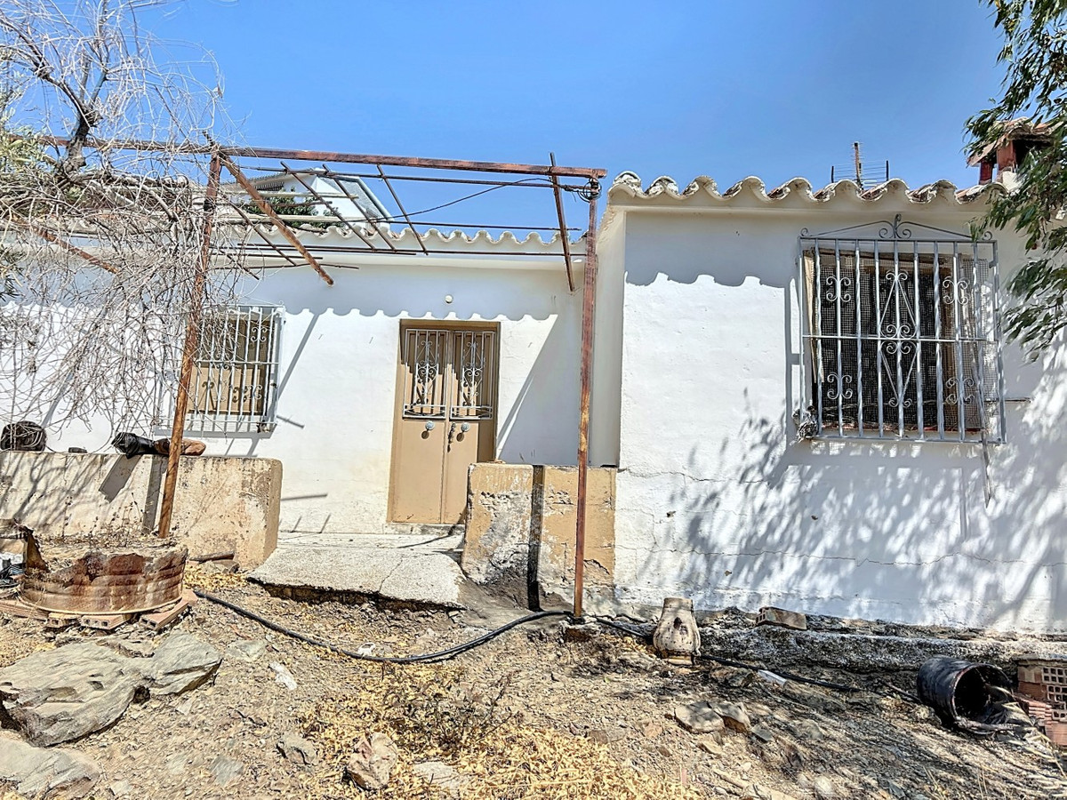 Se vende Finca - Cortijo de 4 dormitorios en Costa Del Sol East, Málaga, España