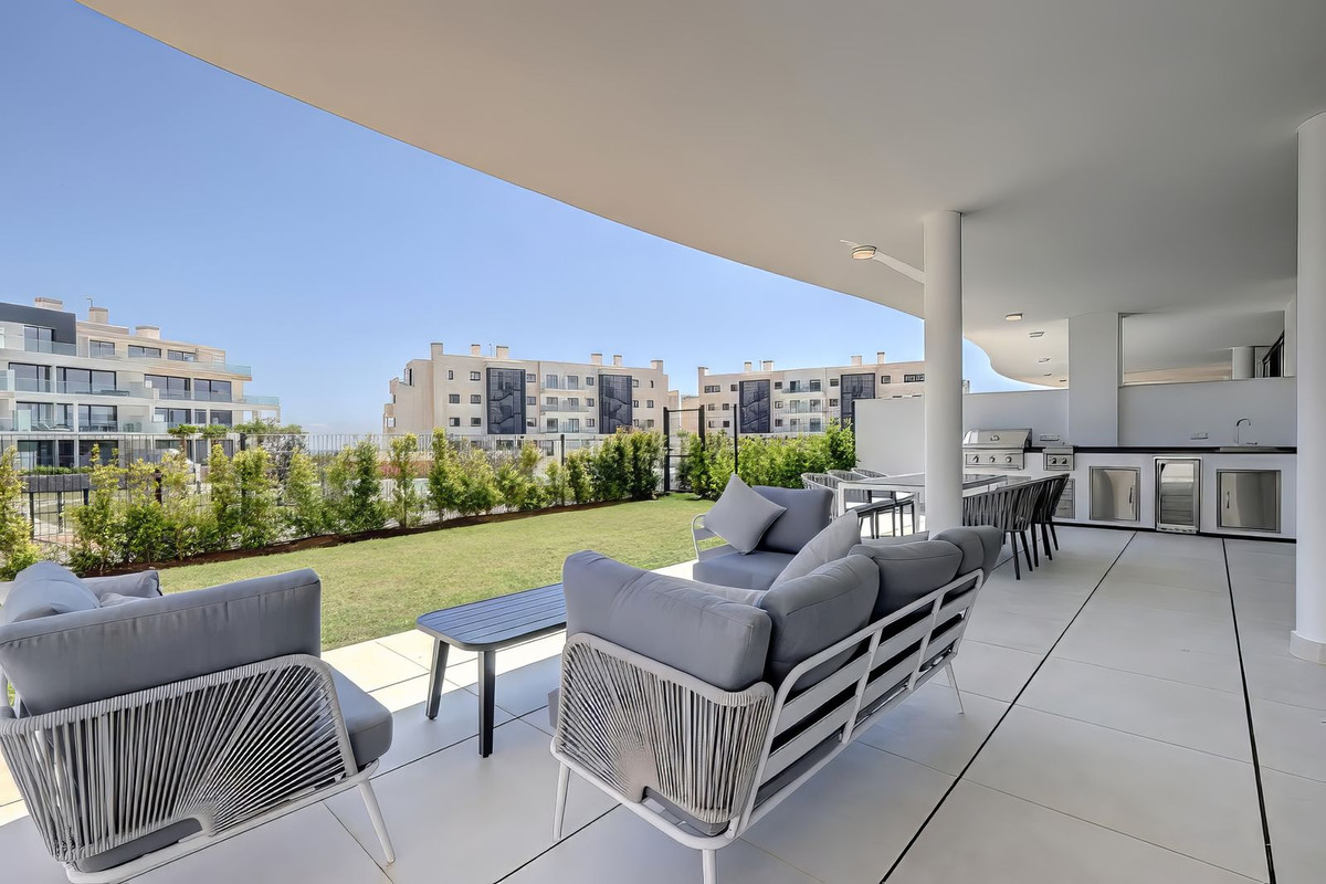 3 Bed Apartment for sale in Fuengirola Costa Del Sol, Málaga, Spain