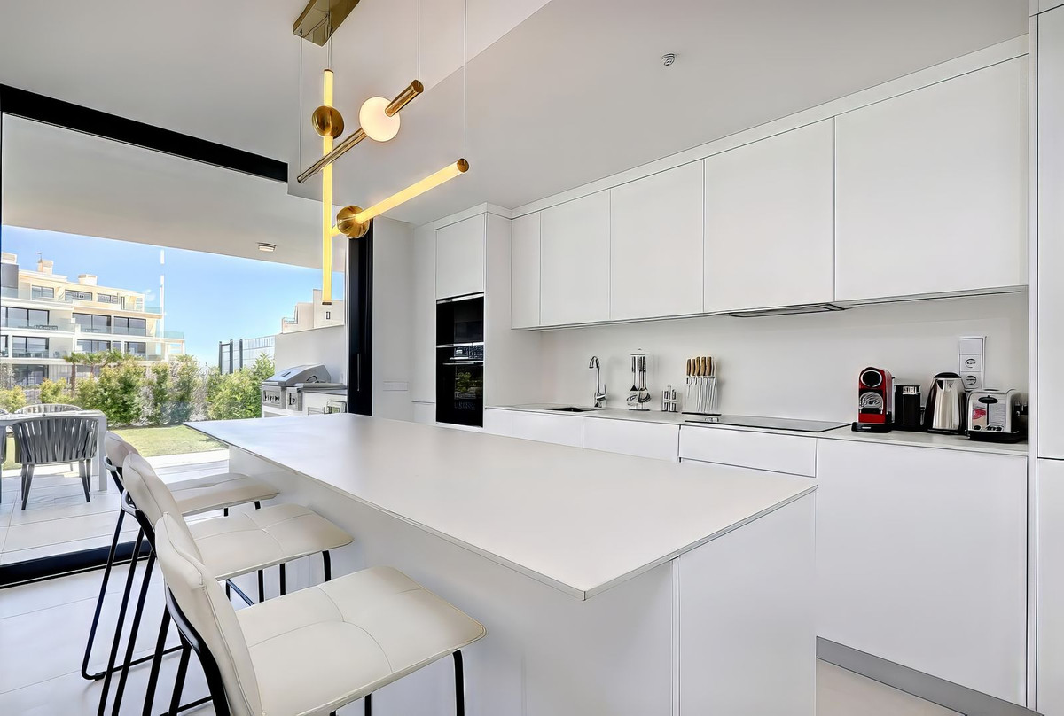 3 Bed Apartment for sale in Fuengirola Costa Del Sol, Málaga, Spain