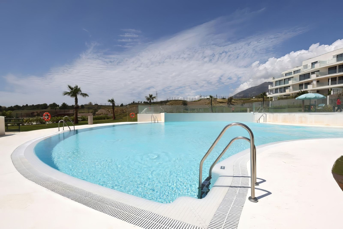 3 Bed Apartment for sale in Fuengirola Costa Del Sol, Málaga, Spain