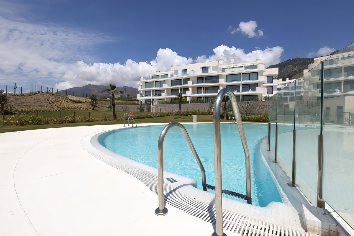 3 Bed Apartment for sale in Fuengirola Costa Del Sol, Málaga, Spain