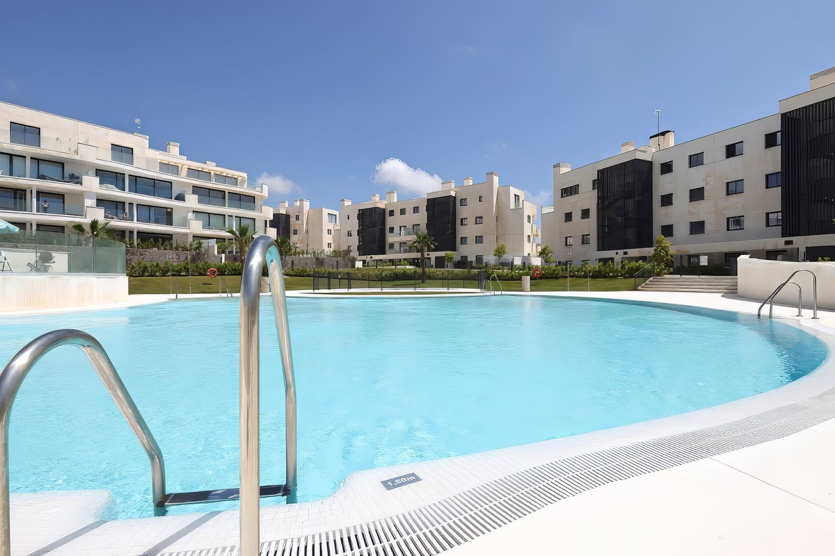 3 Bed Apartment for sale in Fuengirola Costa Del Sol, Málaga, Spain