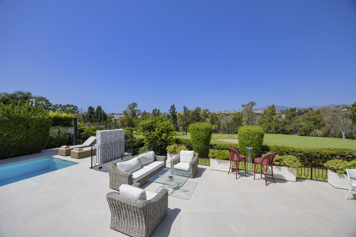 Se vende Villa - Chalet de 4 dormitorios en Costa Del Sol, Málaga, España