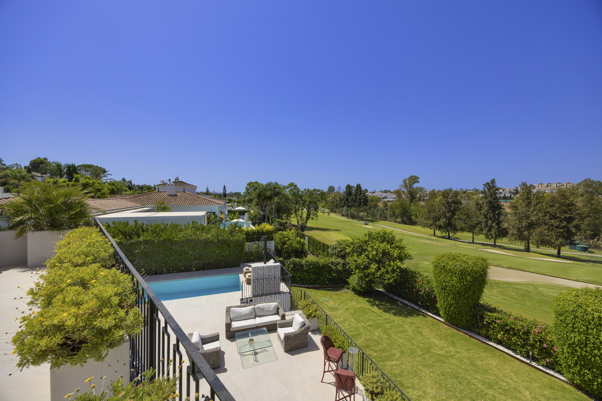 Se vende Villa - Chalet de 4 dormitorios en Costa Del Sol, Málaga, España