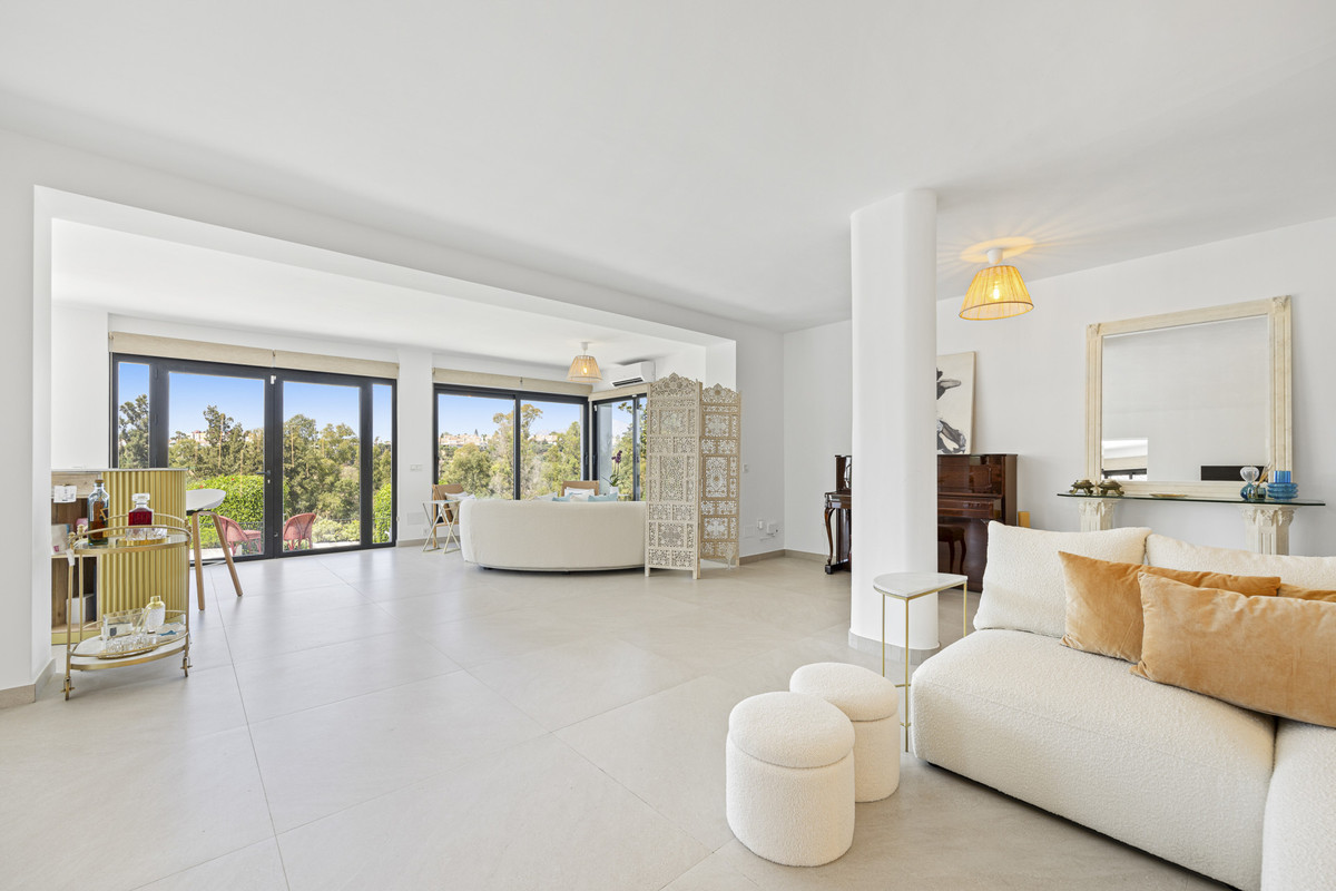 Se vende Villa - Chalet de 4 dormitorios en Costa Del Sol, Málaga, España