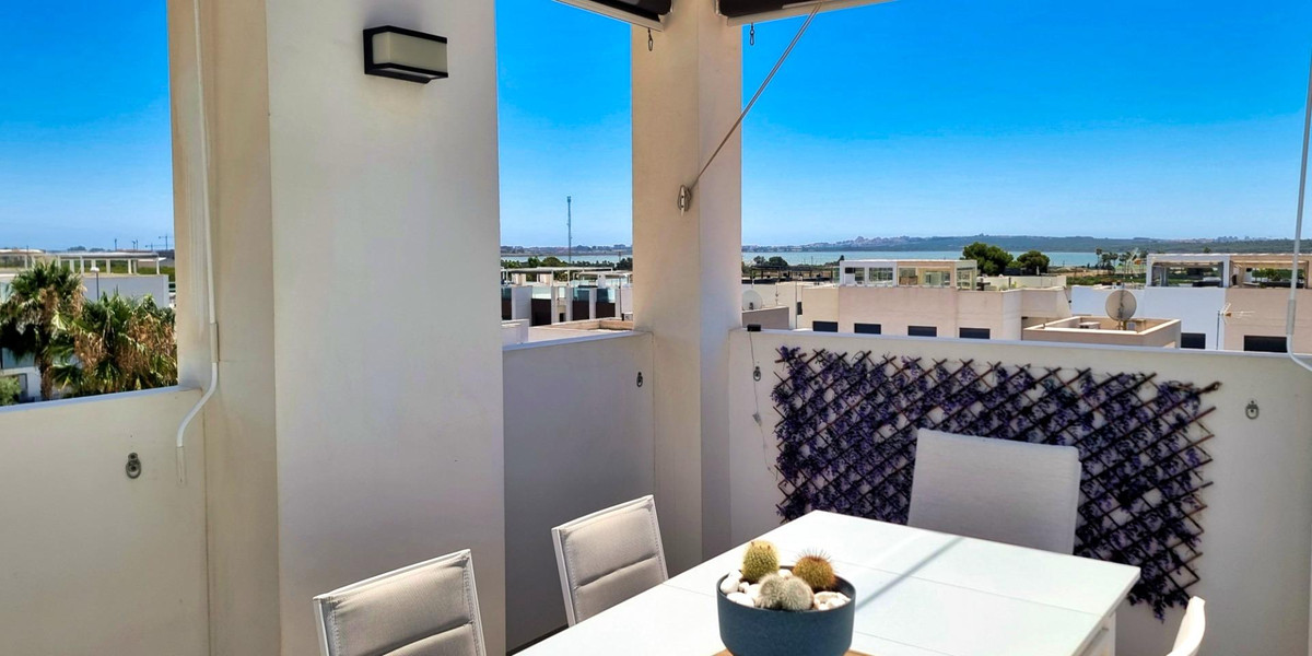Se vende Bungalow de 2 dormitorios en Costa Blanca, Alicante, España