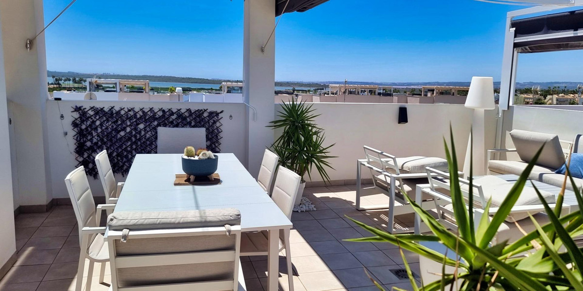 Se vende Bungalow de 2 dormitorios en Costa Blanca, Alicante, España