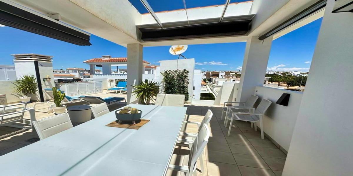 Se vende Bungalow de 2 dormitorios en Costa Blanca, Alicante, España