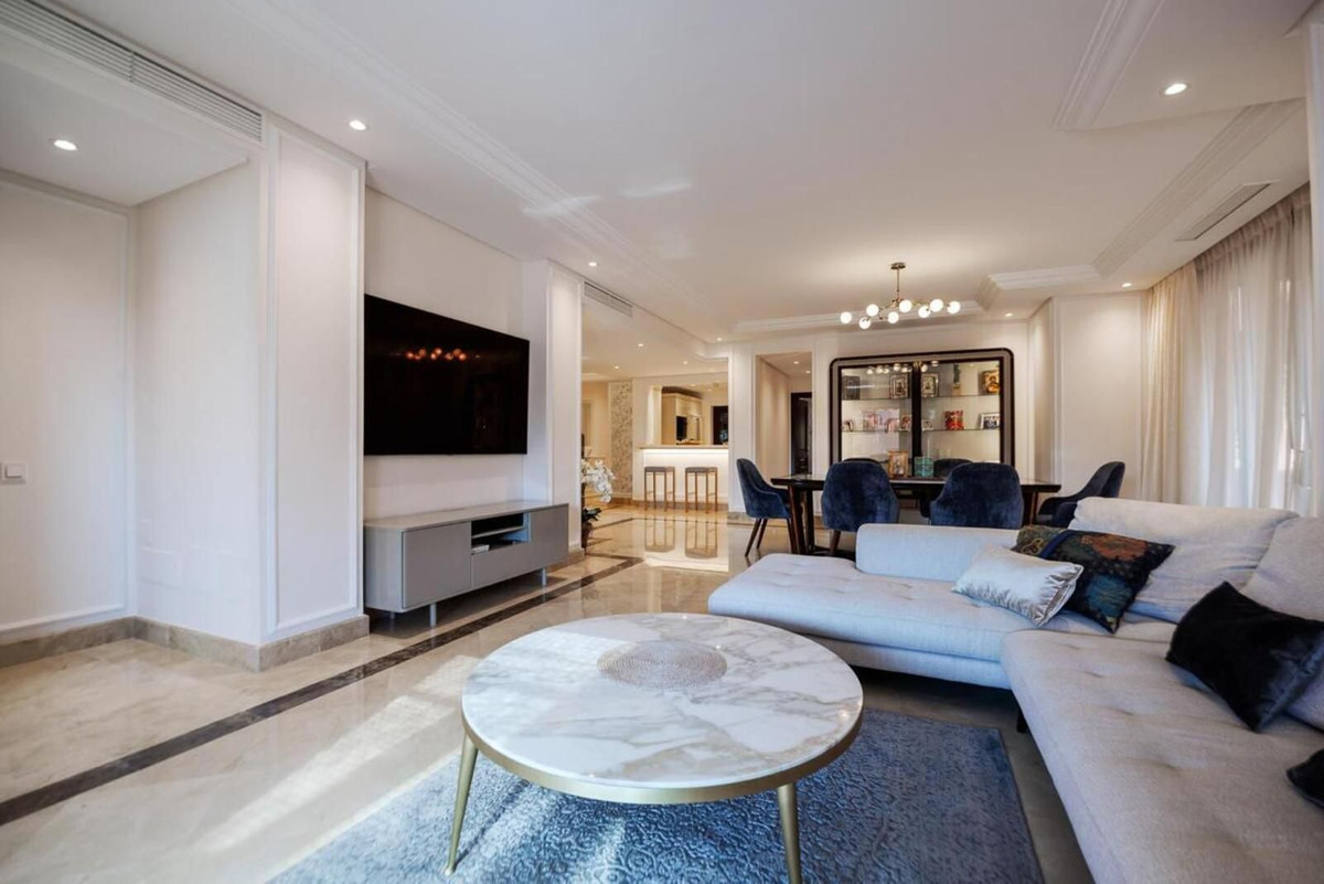 3 Bed Apartment for sale in Estepona Costa Del Sol, Málaga, Spain