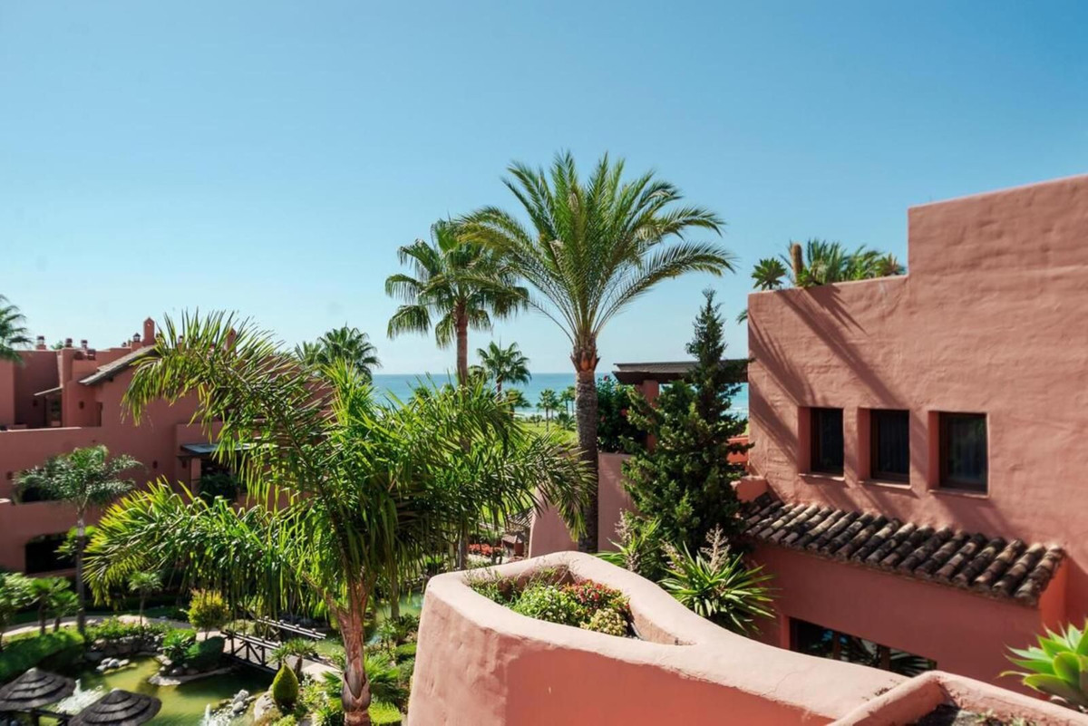 3 Bed Apartment for sale in Estepona Costa Del Sol, Málaga, Spain