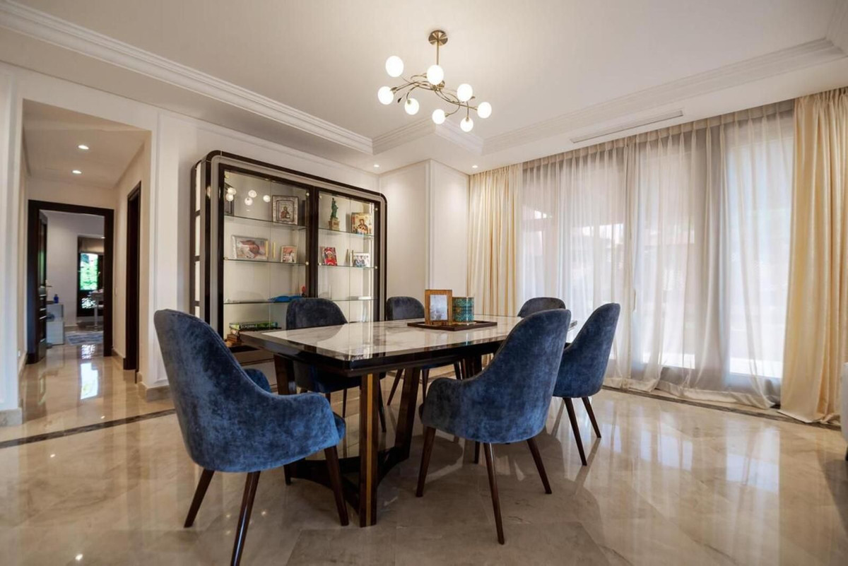 3 Bed Apartment for sale in Estepona Costa Del Sol, Málaga, Spain