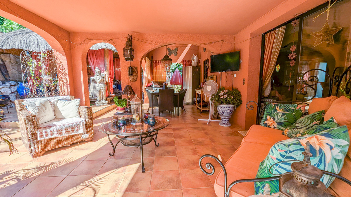 4 Bed Townhouse for sale in Orba Costa Blanca, Alicante, Spain