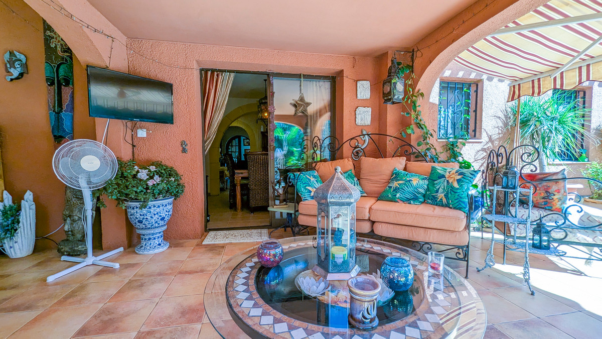 4 Bed Townhouse for sale in Orba Costa Blanca, Alicante, Spain