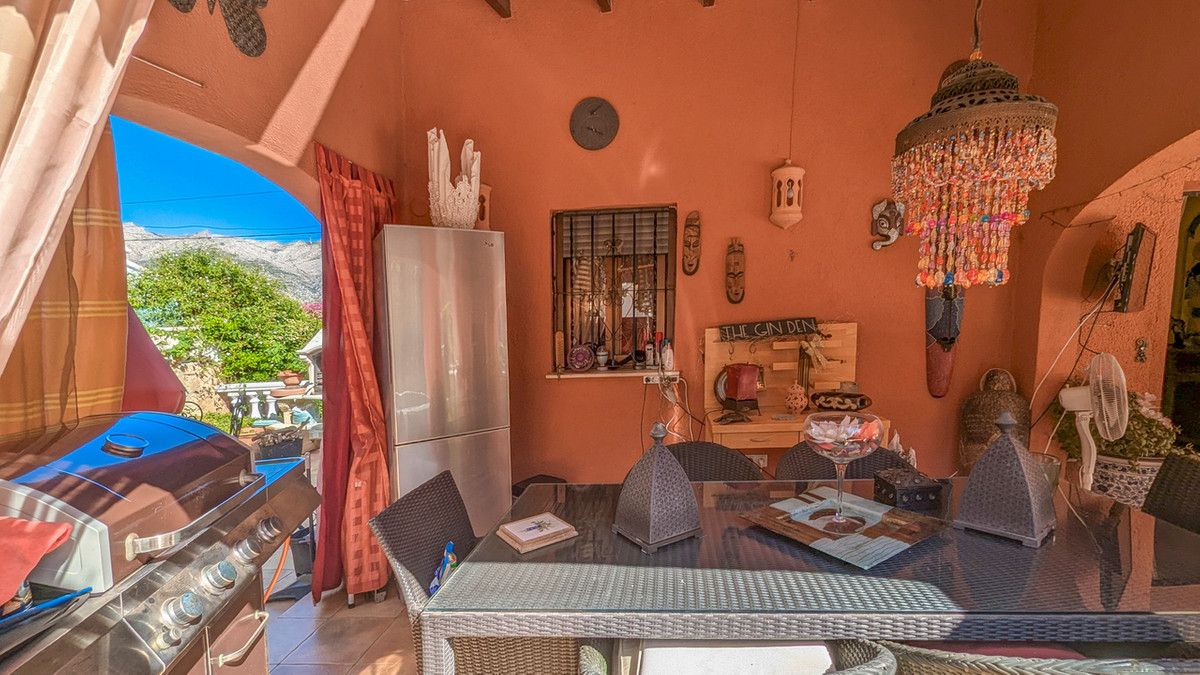 4 Bed Townhouse for sale in Orba Costa Blanca, Alicante, Spain