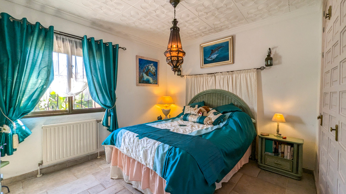 4 Bed Townhouse for sale in Orba Costa Blanca, Alicante, Spain
