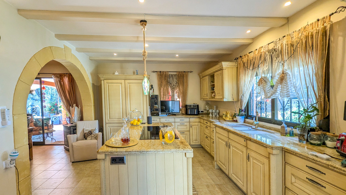 4 Bed Townhouse for sale in Orba Costa Blanca, Alicante, Spain