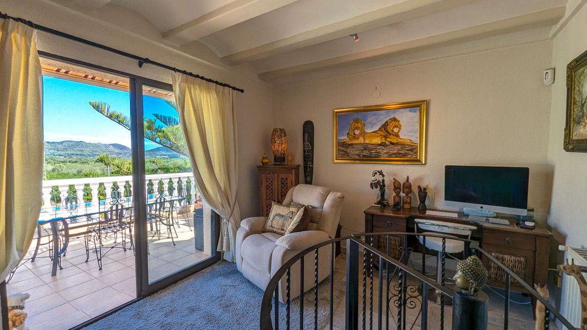 4 Bed Townhouse for sale in Orba Costa Blanca, Alicante, Spain