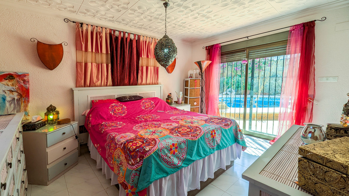 4 Bed Townhouse for sale in Orba Costa Blanca, Alicante, Spain