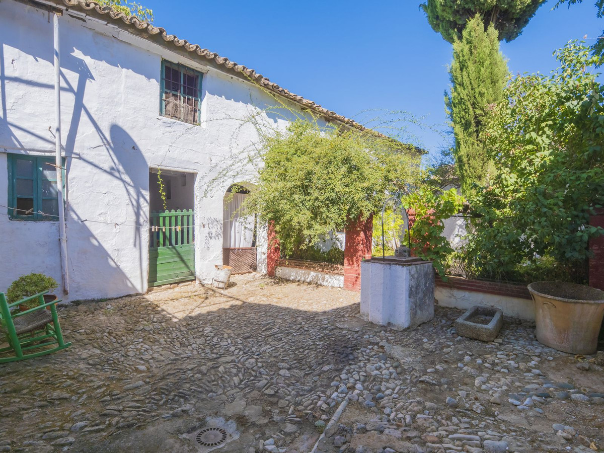6 Bed Townhouse for sale in Ronda Costa Del Sol, Málaga, Spain