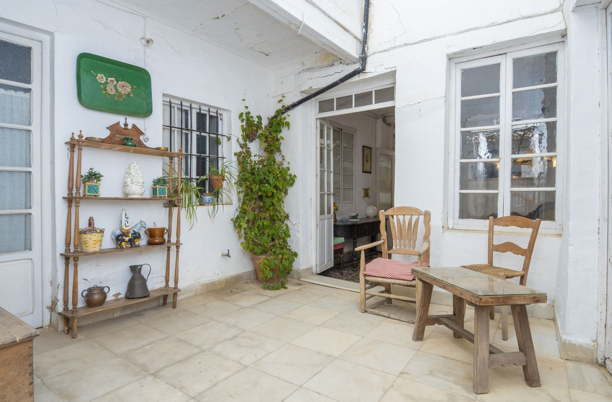 6 Bed Townhouse for sale in Ronda Costa Del Sol, Málaga, Spain