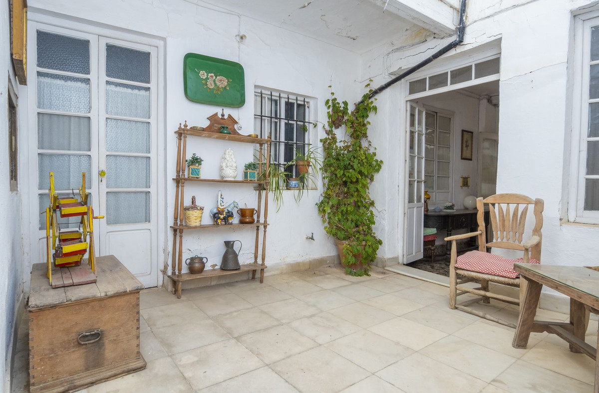 6 Bed Townhouse for sale in Ronda Costa Del Sol, Málaga, Spain
