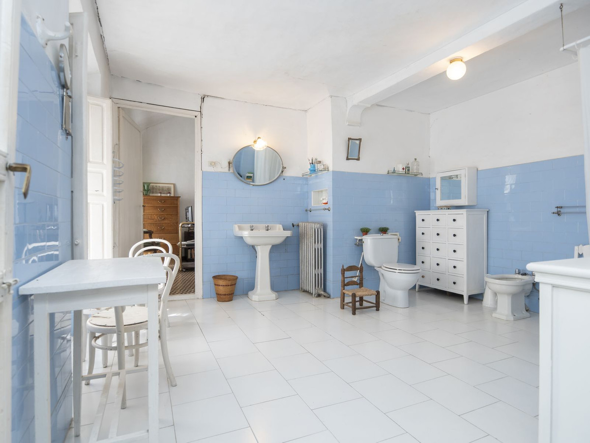 6 Bed Townhouse for sale in Ronda Costa Del Sol, Málaga, Spain