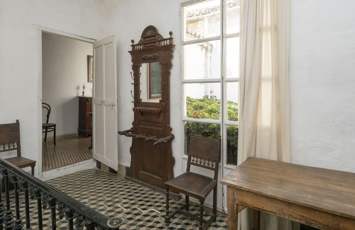 6 Bed Townhouse for sale in Ronda Costa Del Sol, Málaga, Spain