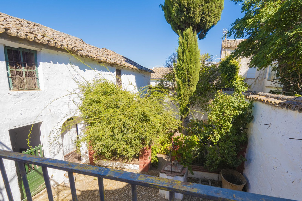 6 Bed Townhouse for sale in Ronda Costa Del Sol, Málaga, Spain