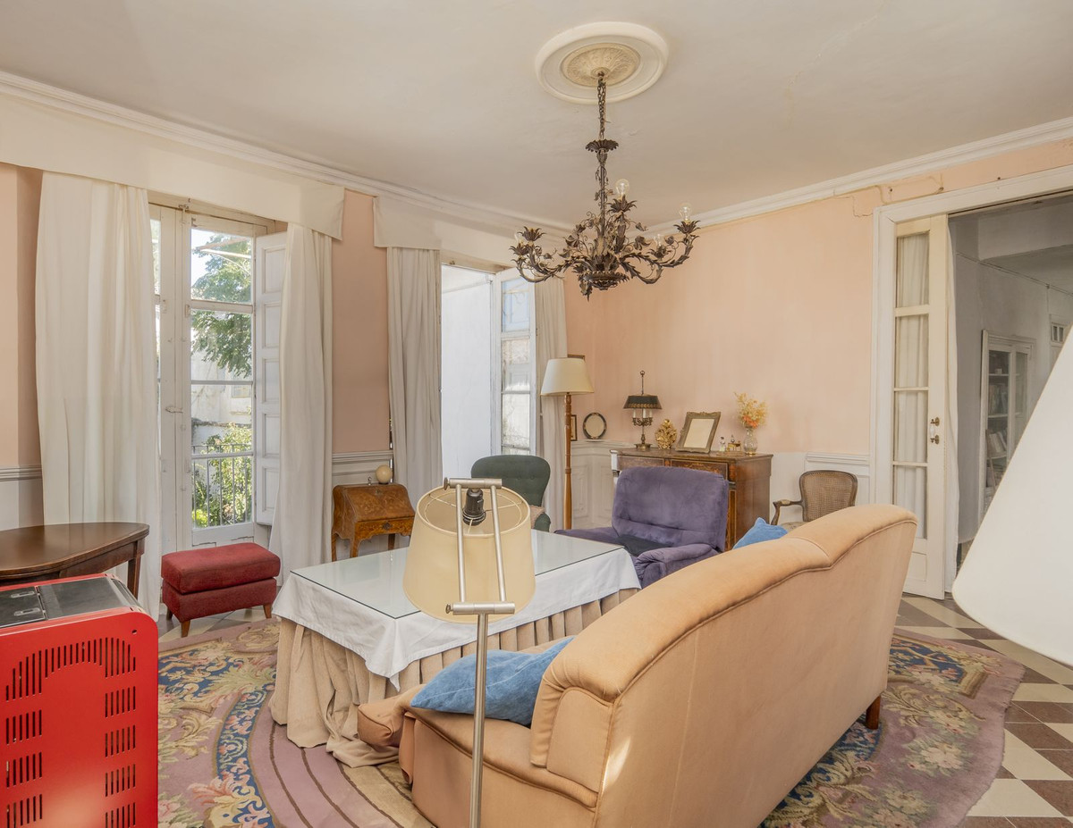 6 Bed Townhouse for sale in Ronda Costa Del Sol, Málaga, Spain