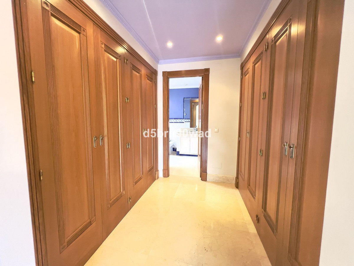 5 Bed Townhouse for sale in Marbella Costa Del Sol, Málaga, Spain
