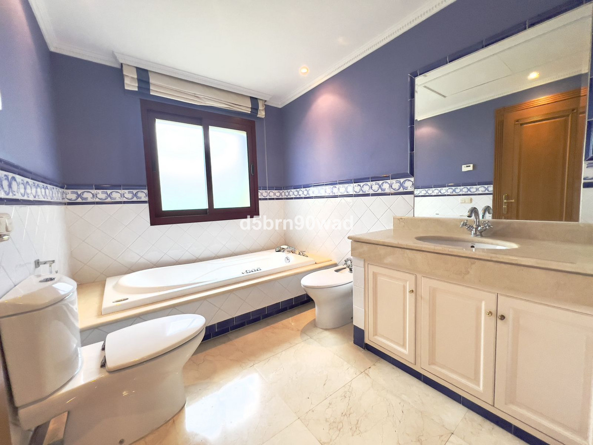5 Bed Townhouse for sale in Marbella Costa Del Sol, Málaga, Spain