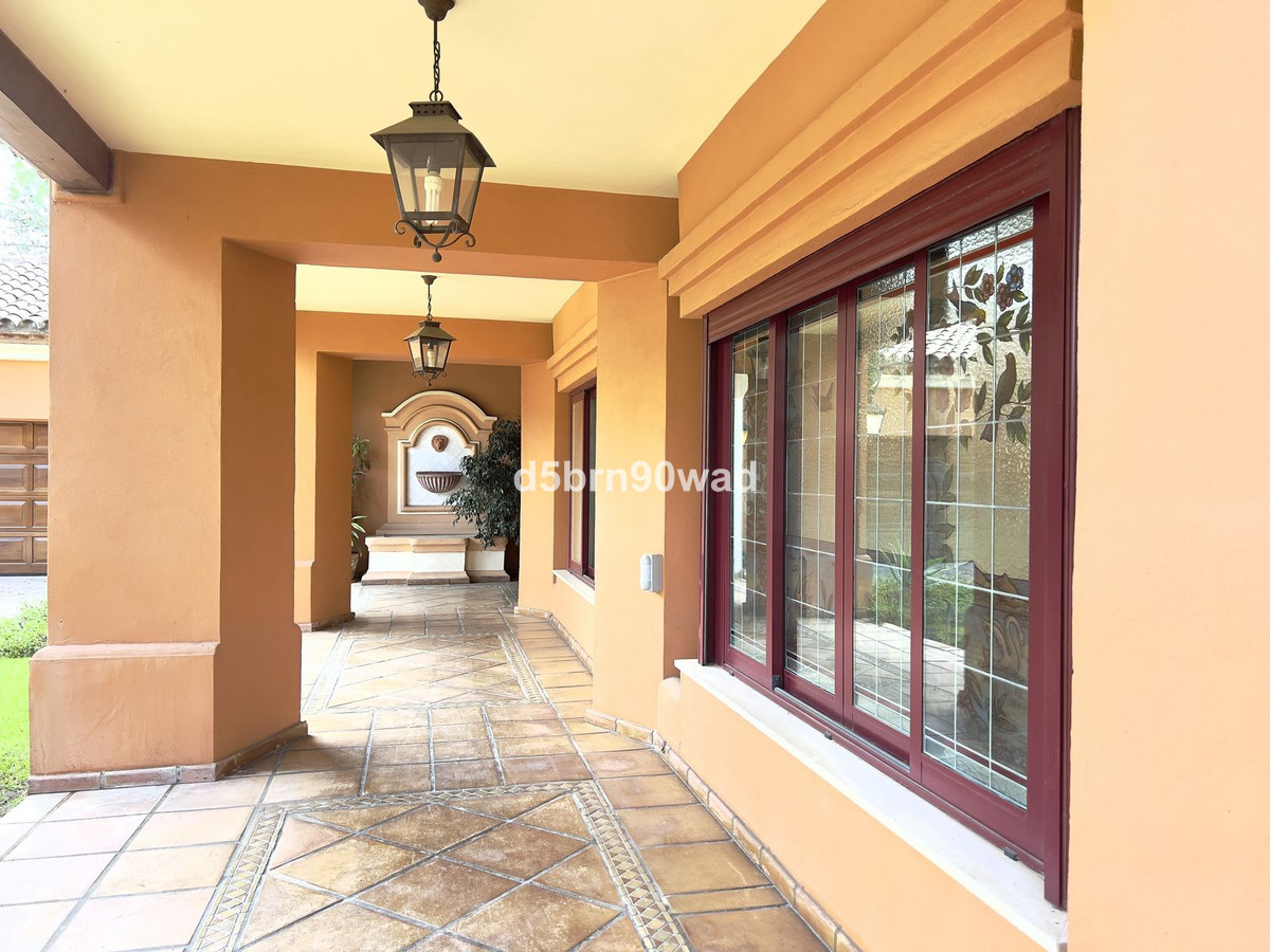 5 Bed Townhouse for sale in Marbella Costa Del Sol, Málaga, Spain