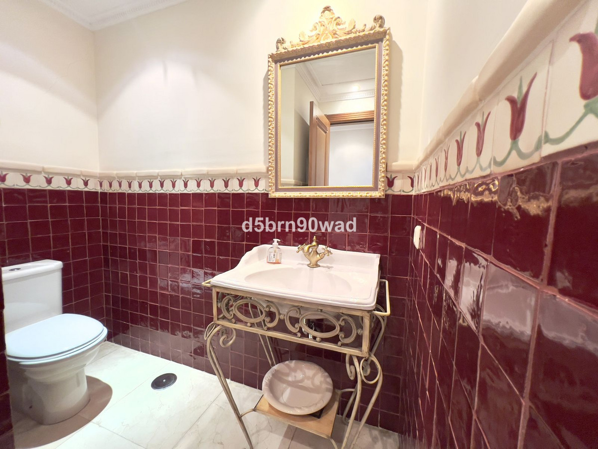 5 Bed Townhouse for sale in Marbella Costa Del Sol, Málaga, Spain